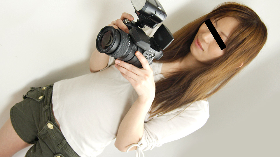 新人女助理导演AV片场初体验！惨遭同事性骚扰恶作剧，敏感点被摸到潮吹失禁 番号:10musume 052725_01